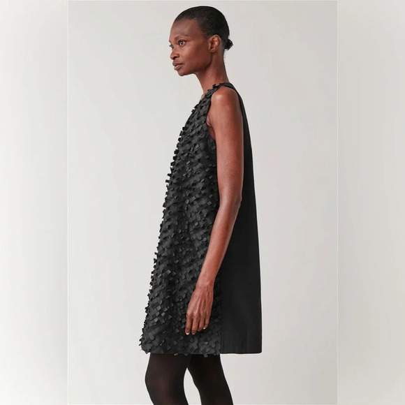 NWT COS Textured Applique Dress v neck wool blend sleeveless pocket black size 2 - Picture 15 of 15